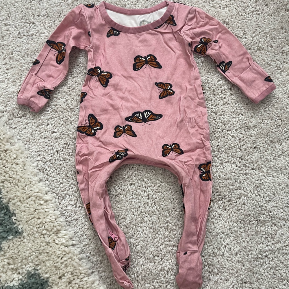Lemon & Loom Monarch Sleeper with bottom zipper 0-3 Months
